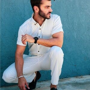 NwT Romper Jack Chateaux Jumpsuit S/S Collared Men’s size L in Pinstripe White